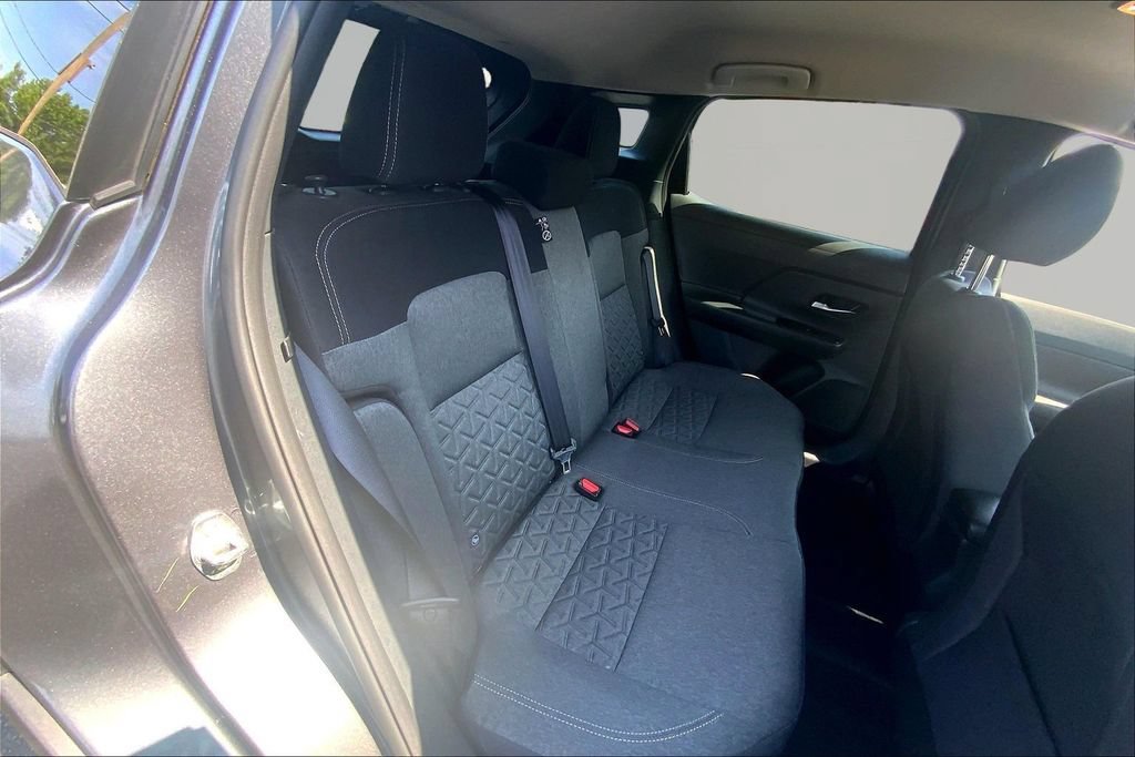 Used 2026 Nissan Kicks SV FWD image 17