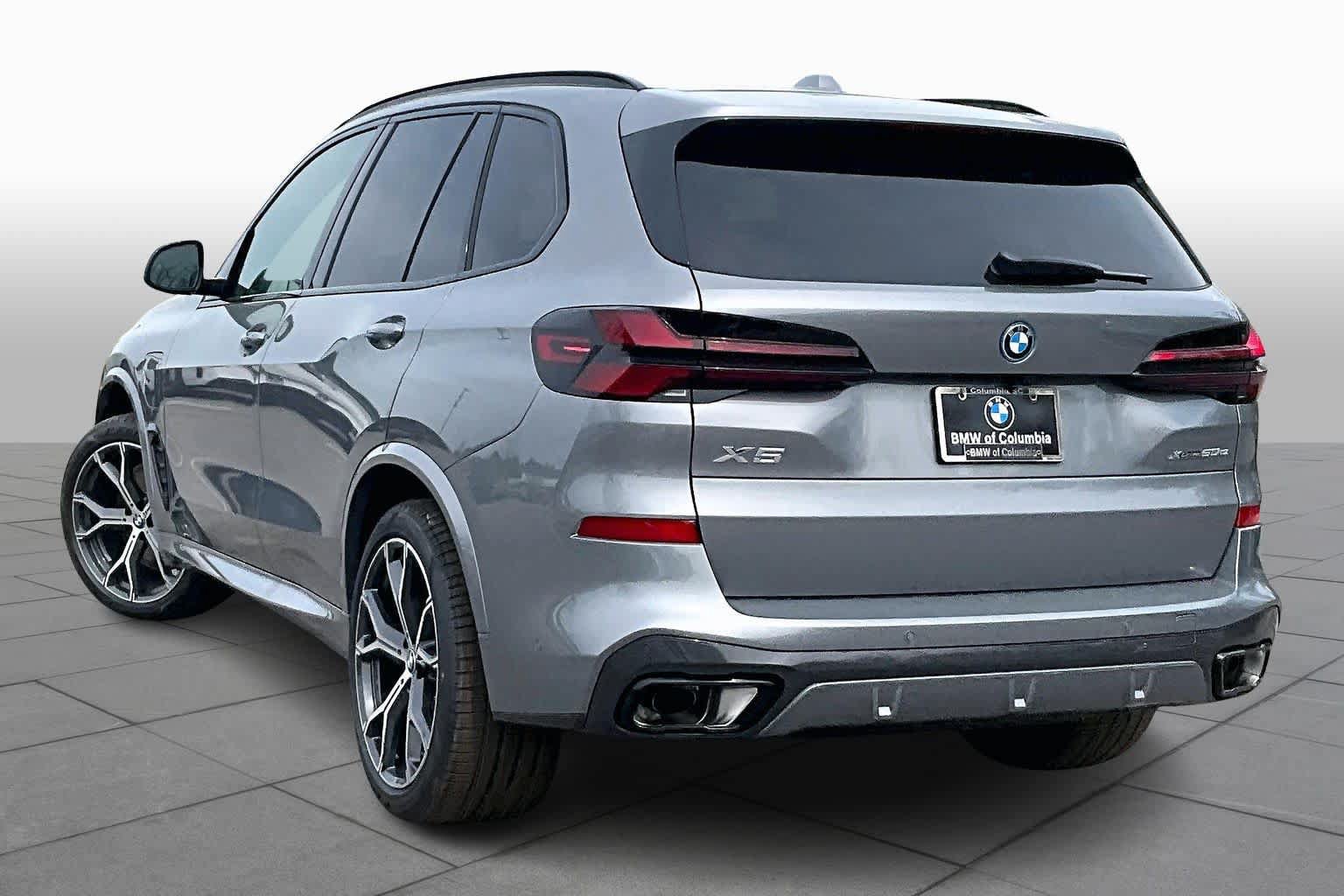 New 2026 BMW X5 xDrive50e w/ M Sport Package AWD/4WD image 12