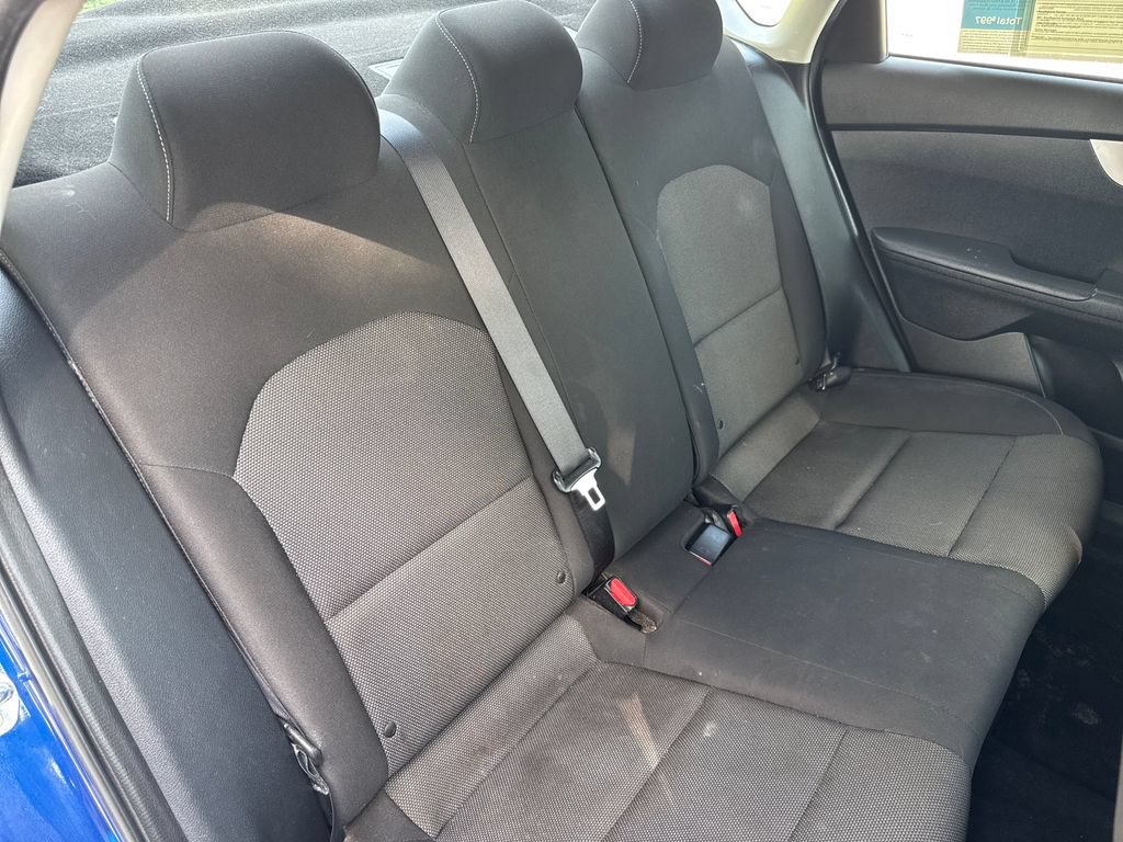 Used 2023 Kia Forte LXS w/ LXS Technology Package FWD image 34