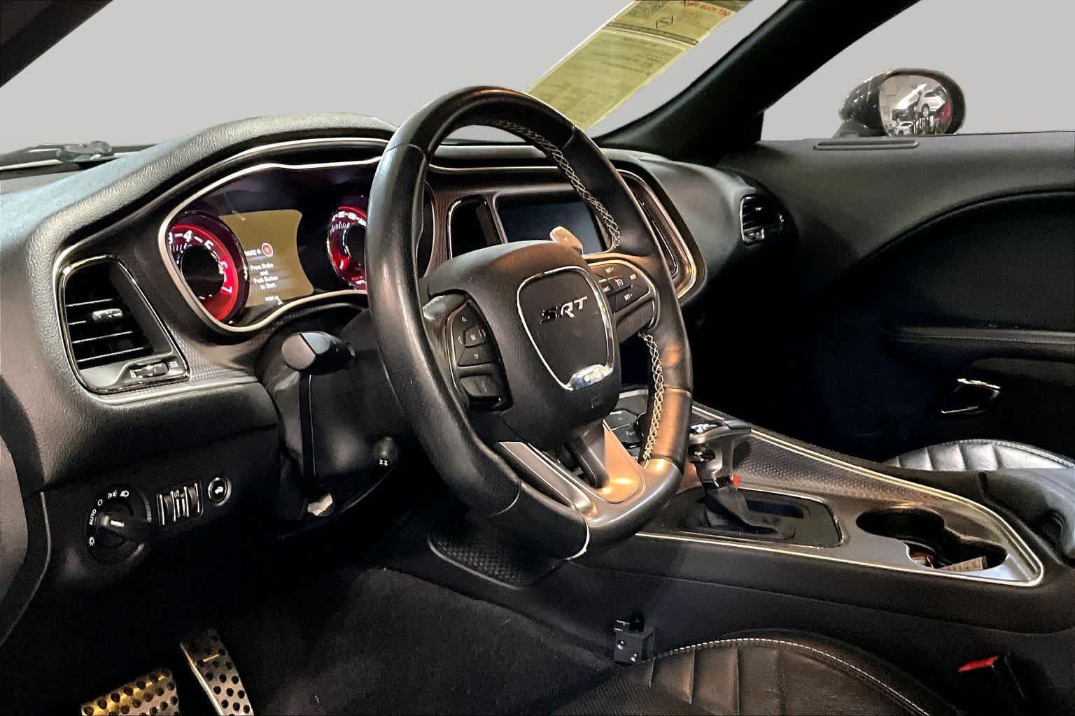 Used 2016 Dodge Challenger SRT Hellcat RWD image 18