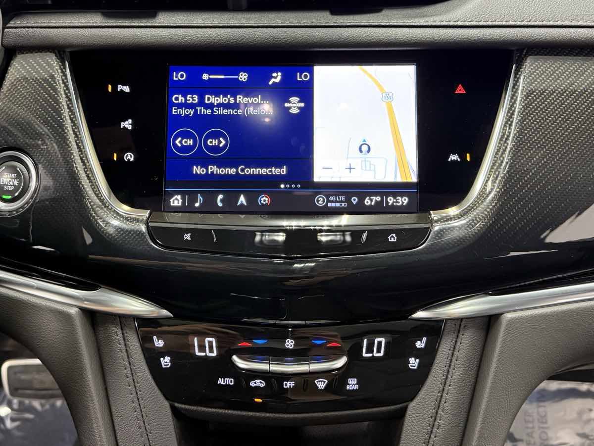 Used 2024 Cadillac XT6 Sport w/ Technology Package image 24