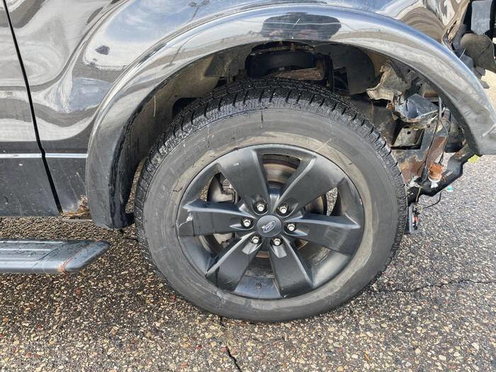 Used 2014 Ford F150 FX4 w/ Equipment Group 402A Luxury image 14