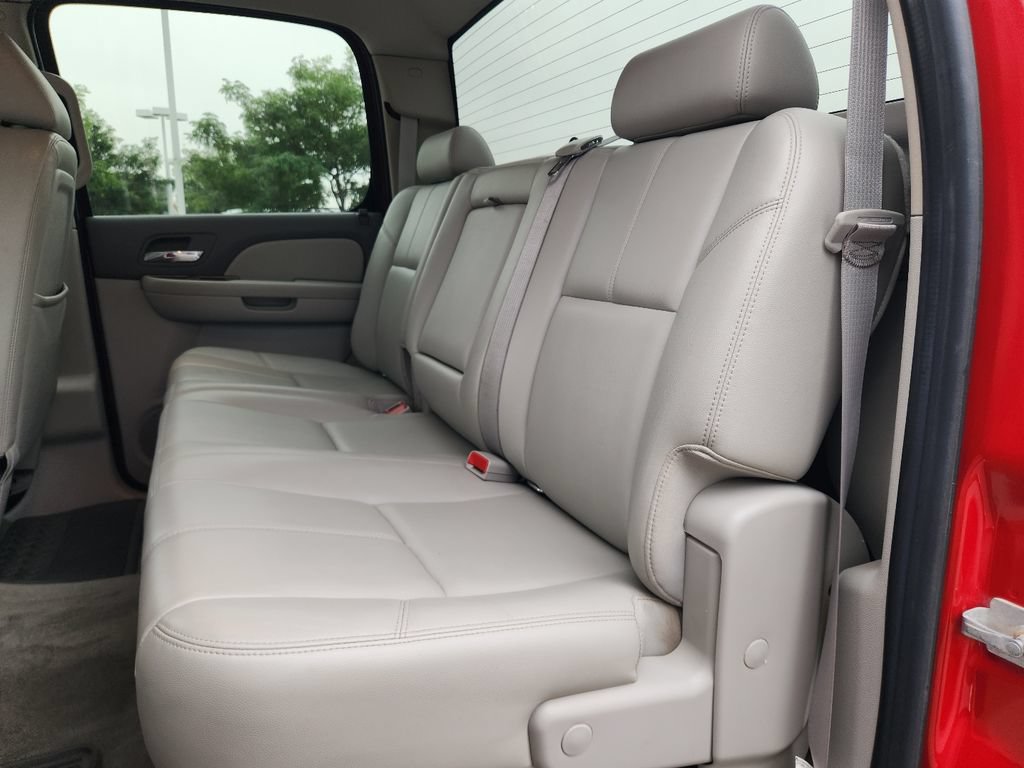 Used 2011 GMC Sierra 1500 SLT w/ SLT Convenience Package AWD/4WD image 4