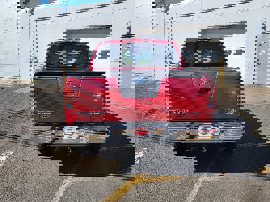 Used 2011 Nissan Frontier SV image 7