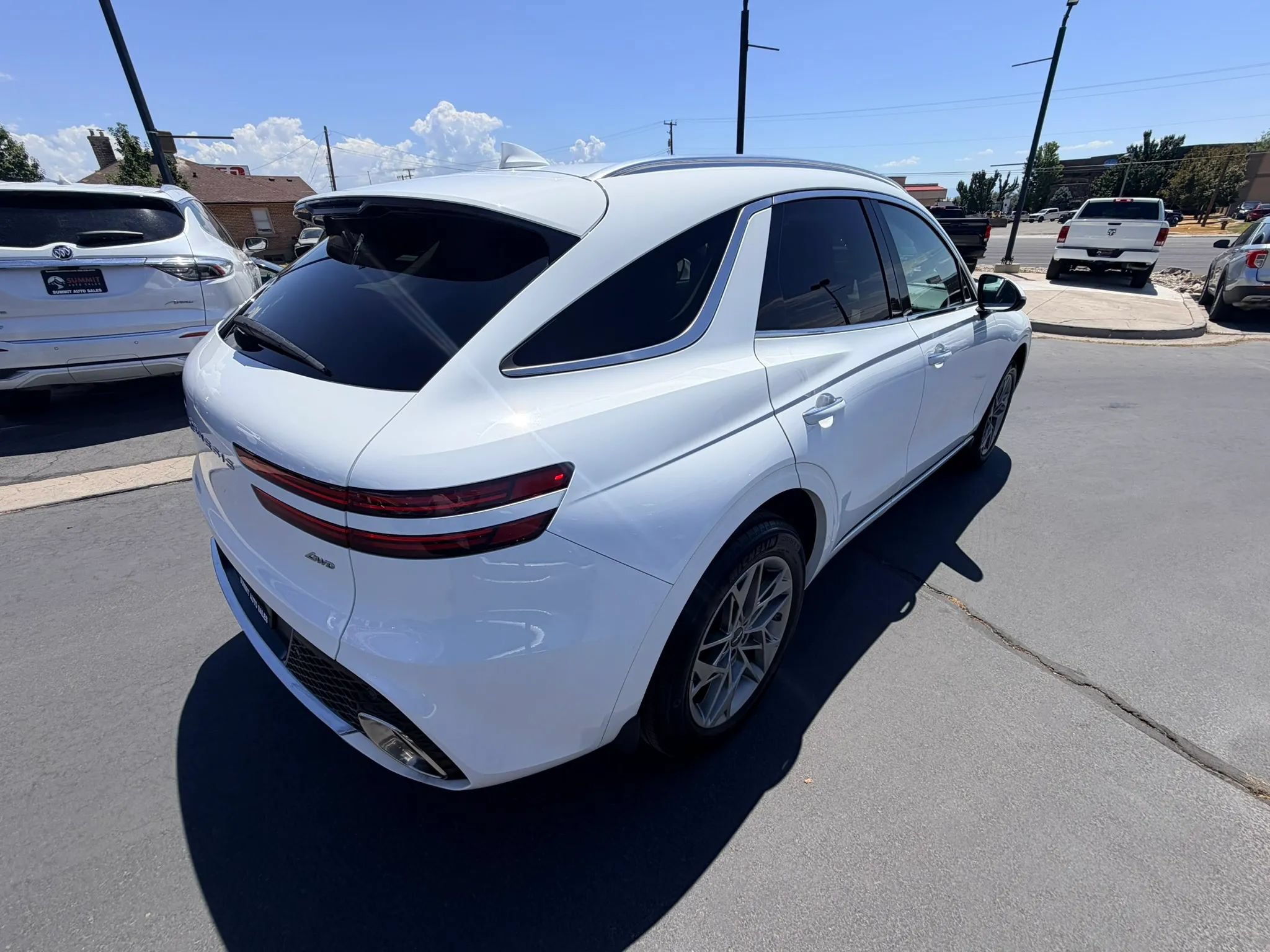 Used 2024 Genesis GV70 2.5T w/ Advanced Package AWD/4WD image 3