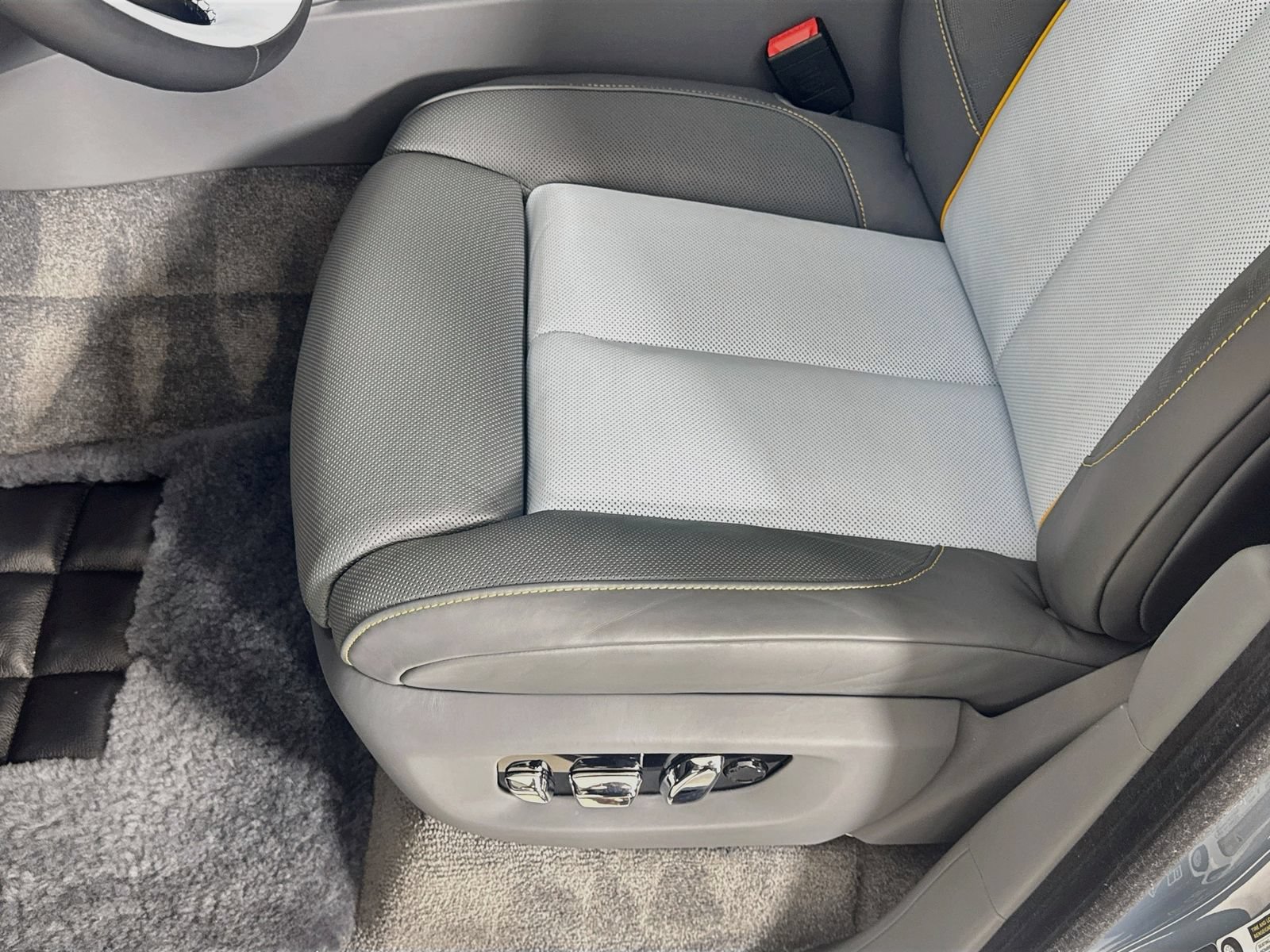 Certified 2026 Rolls-Royce Cullinan AWD/4WD image 18