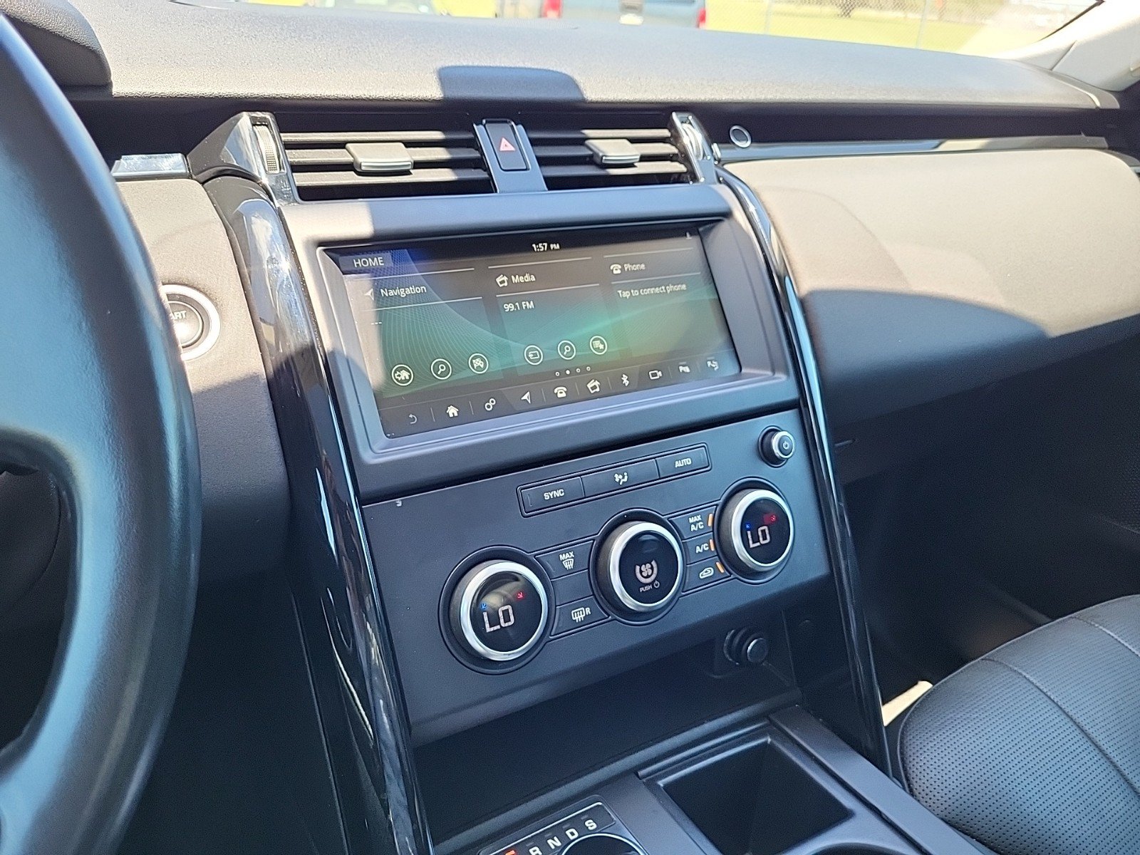 Used 2019 Land Rover Discovery SE AWD/4WD image 21