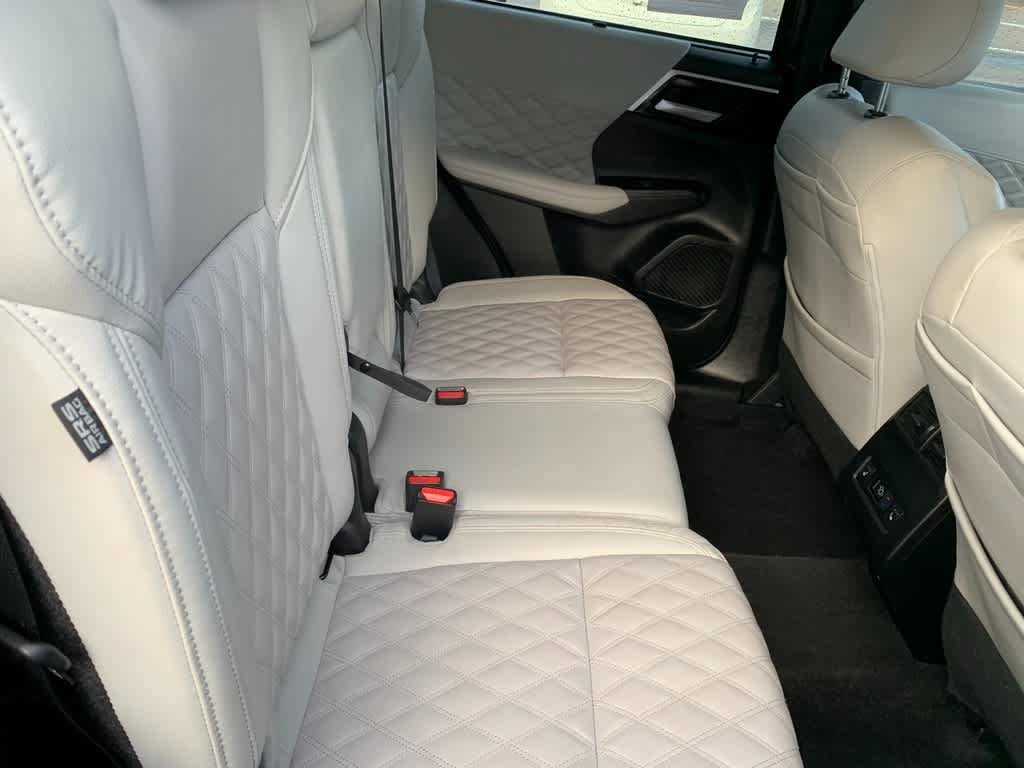 Used 2024 Mitsubishi Outlander SEL AWD/4WD image 20