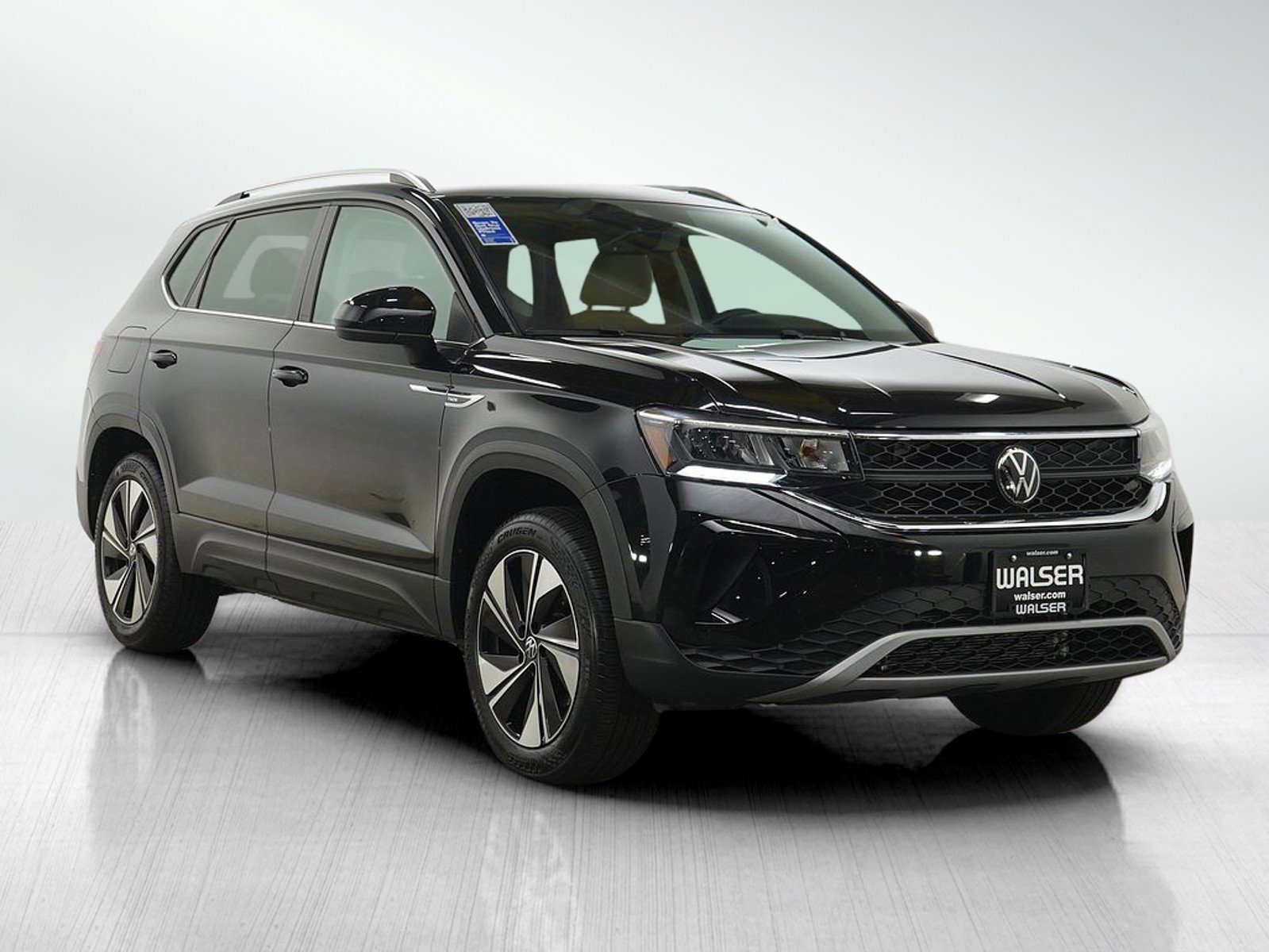 Used 2024 Volkswagen Taos SE AWD/4WD image 7