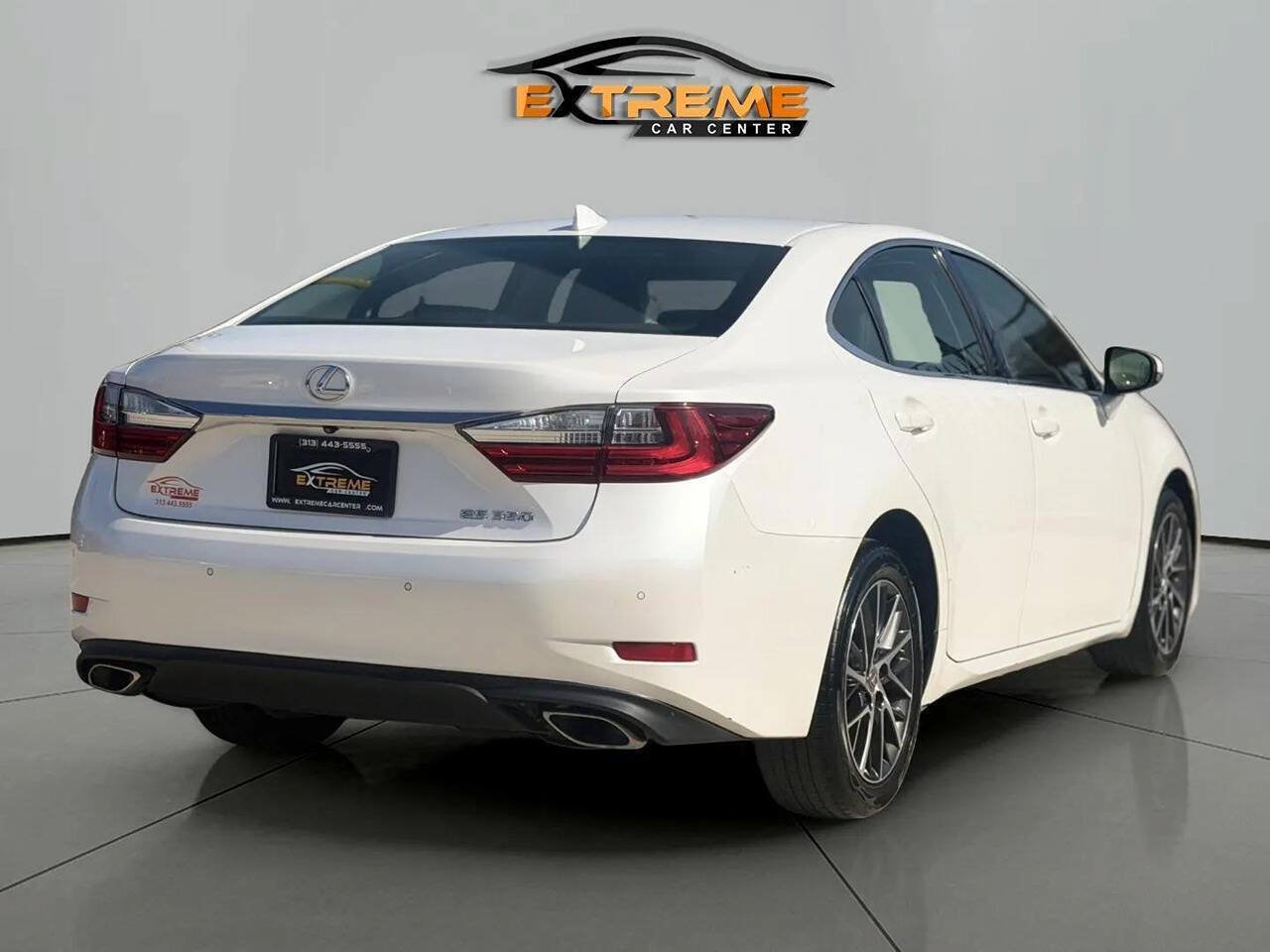 Used 2016 Lexus ES 350 w/ Navigation System Package FWD image 6