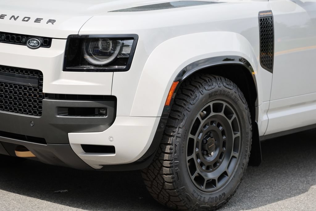 New 2026 Land Rover Defender 110 OCTA AWD/4WD image 6