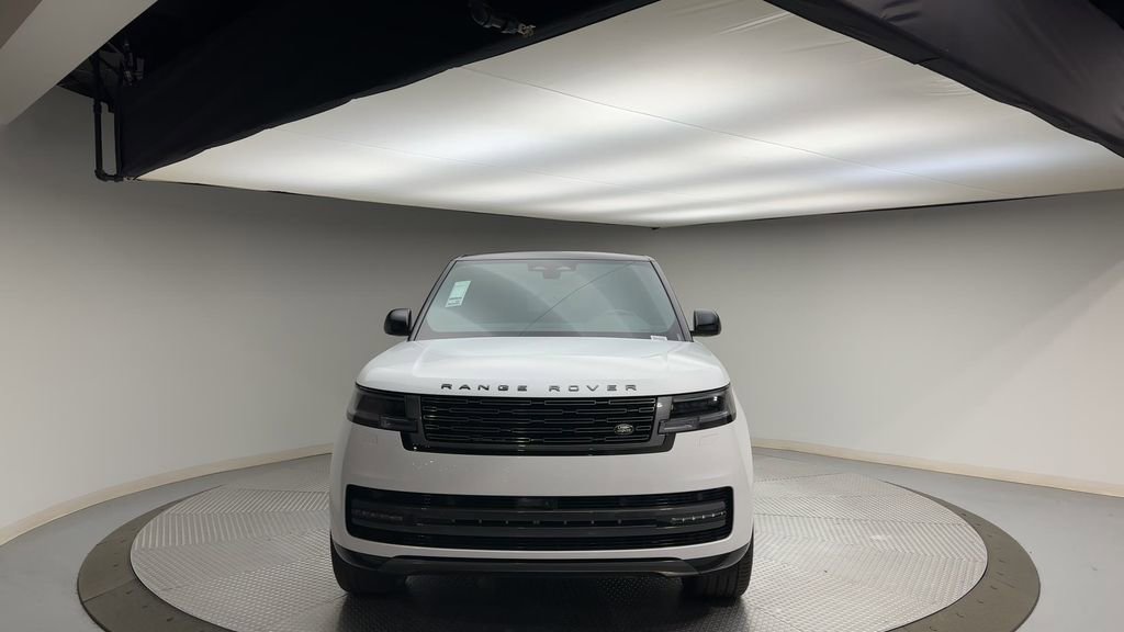 Certified 2024 Land Rover Range Rover Long Wheelbase SE AWD/4WD image 3