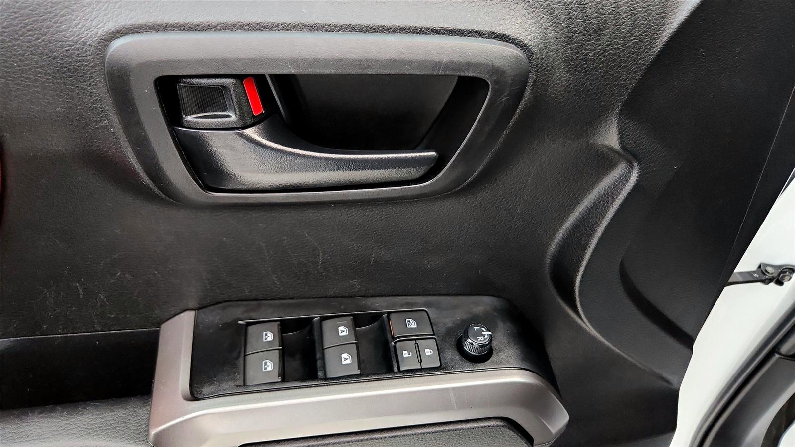 Certified 2023 Toyota Tacoma SR5 image 39