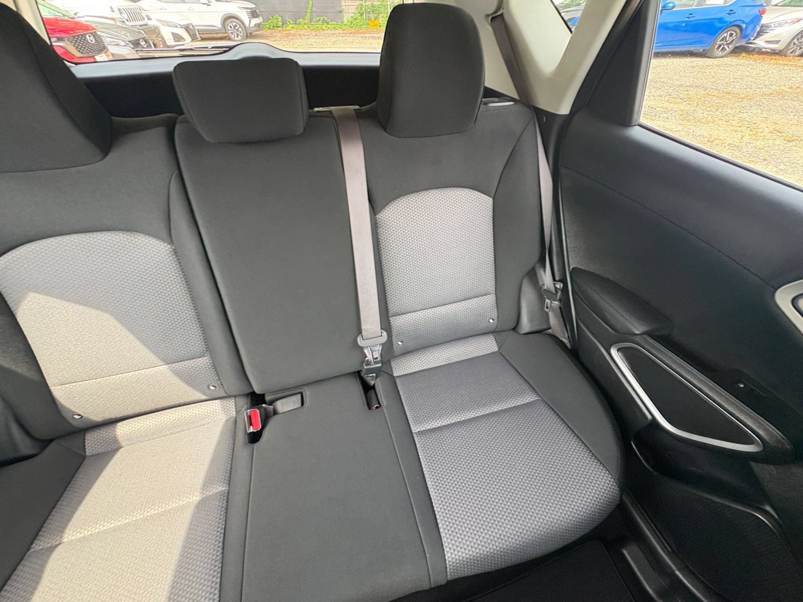 Used 2025 Kia Soul LX w/ LX Technology Package FWD image 35