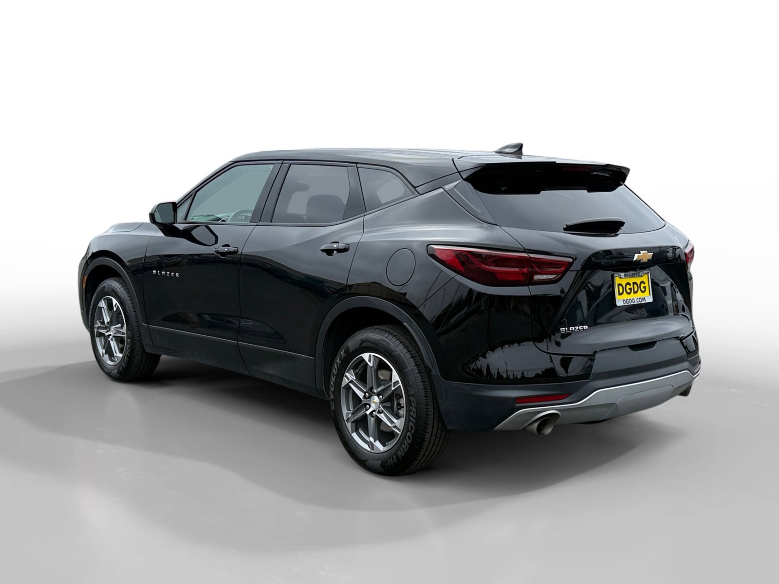 Used 2023 Chevrolet Blazer LT image 3