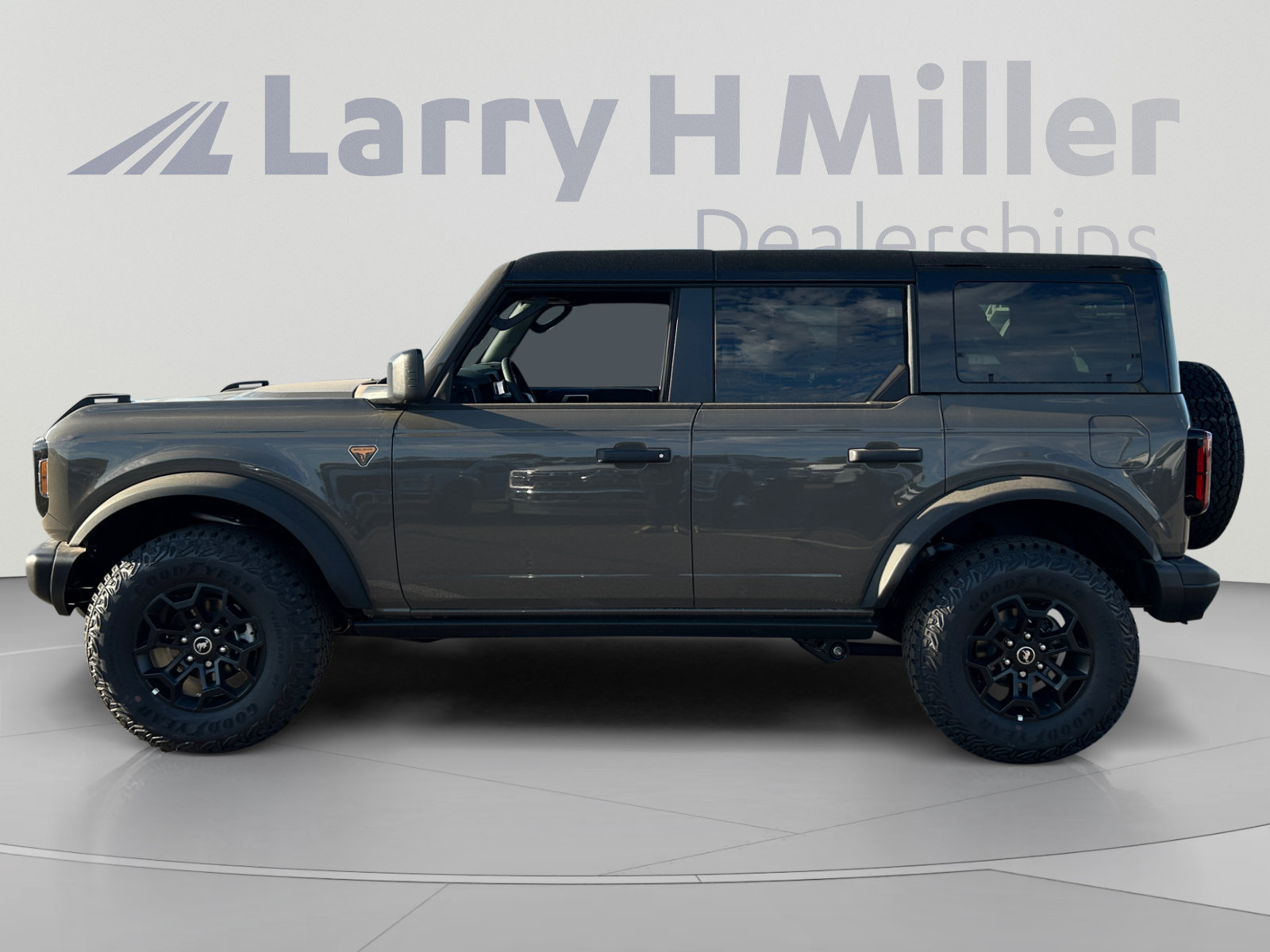 New 2026 Ford Bronco Badlands AWD/4WD image 2