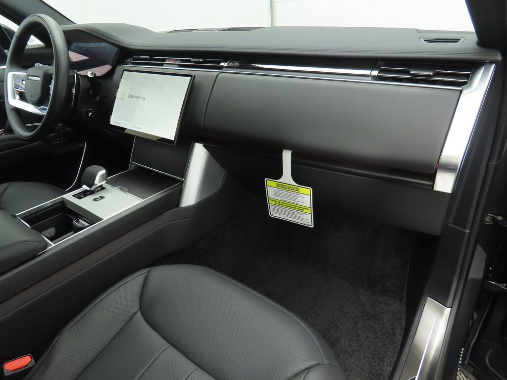 New 2025 Land Rover Range Rover Long Wheelbase SE image 17