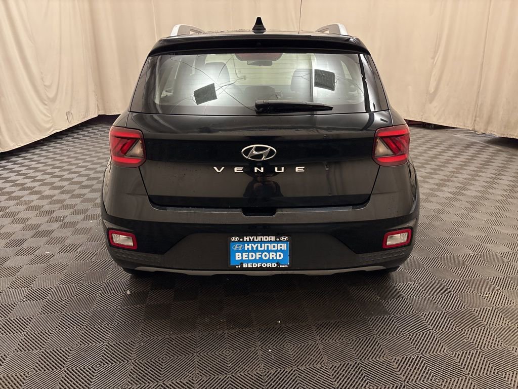 Used 2020 Hyundai Venue SEL image 6