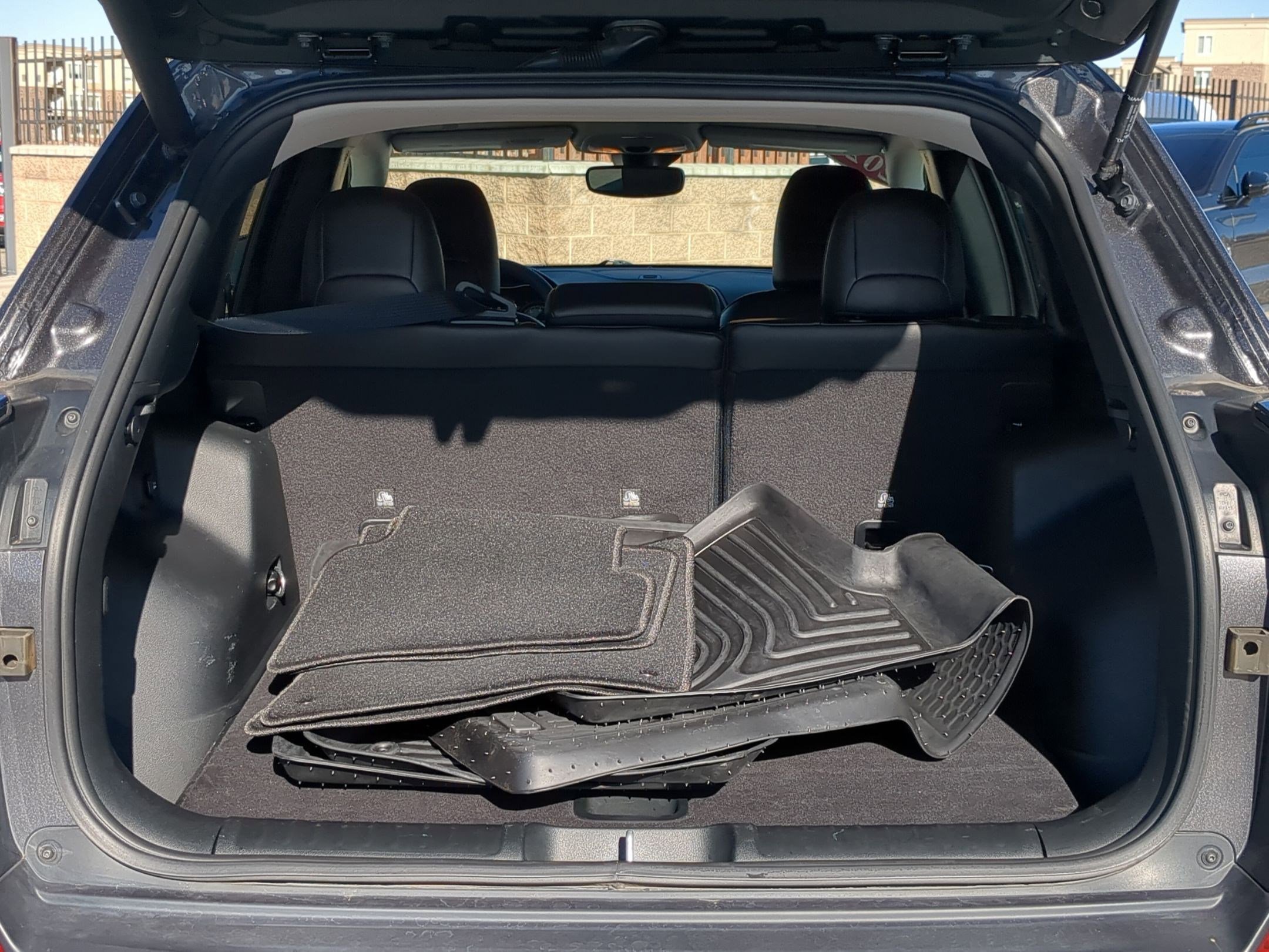 Used 2023 Jeep Cherokee Altitude Lux image 33