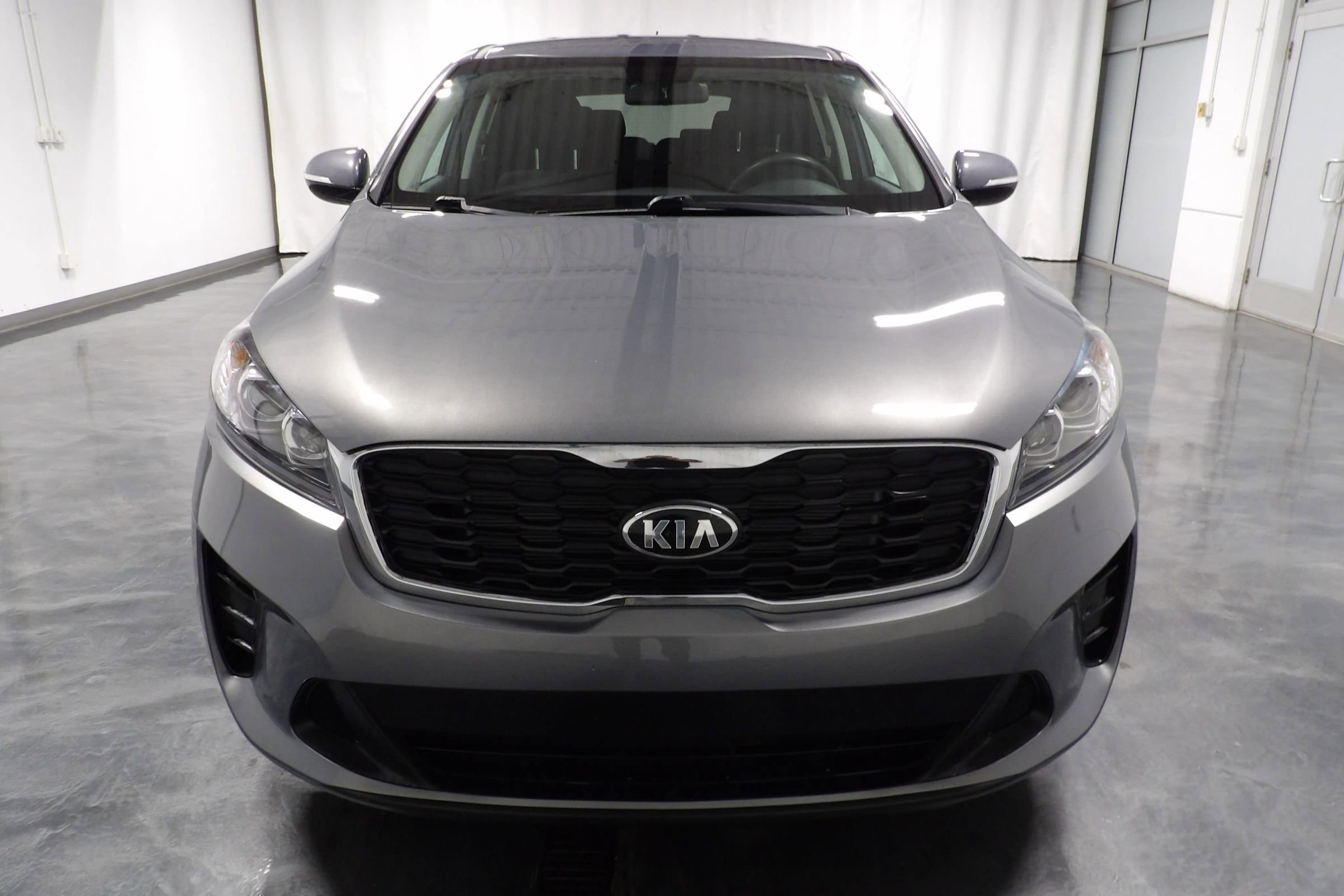 Used 2020 Kia Sorento AWD V6 image 3