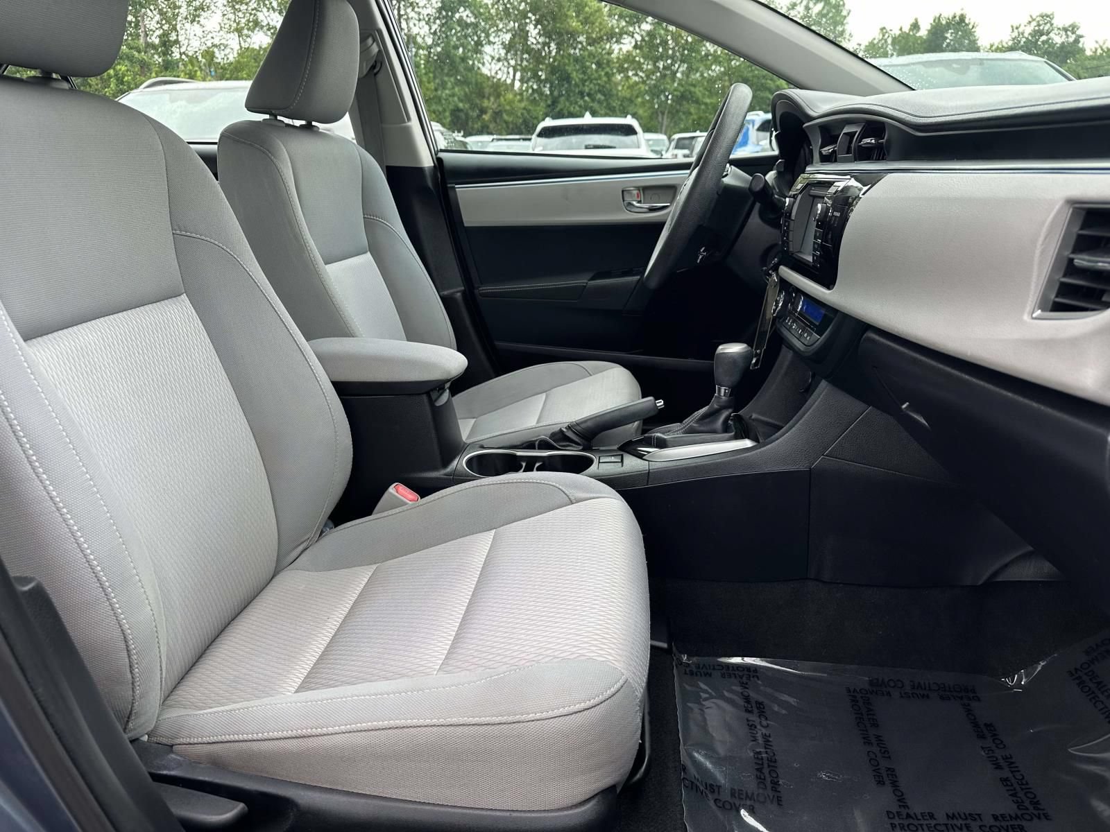 Used 2014 Toyota Corolla LE FWD image 26