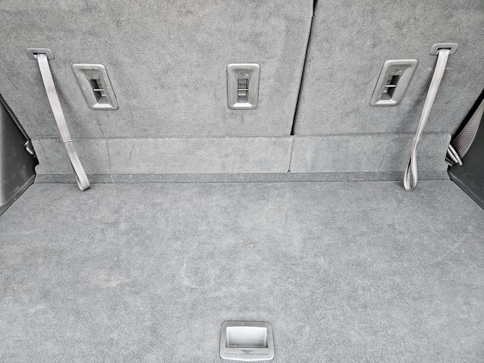 Used 2023 Chevrolet Traverse RS image 37