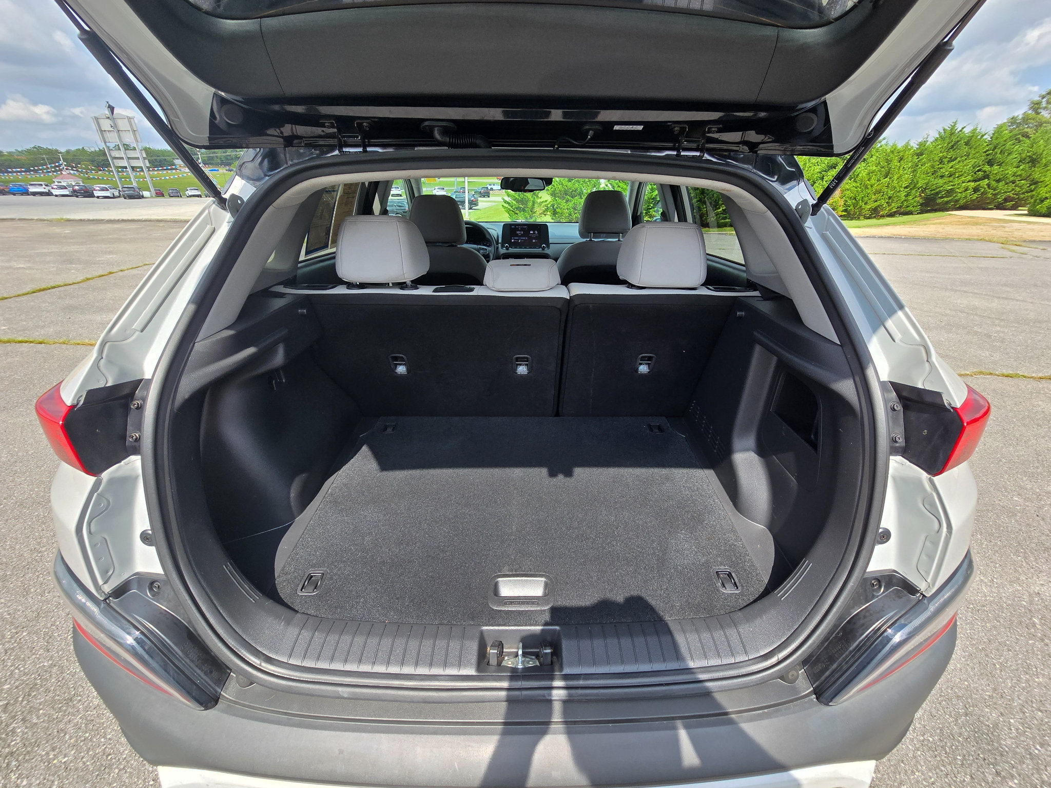 Used 2023 Hyundai Kona SEL AWD/4WD image 18