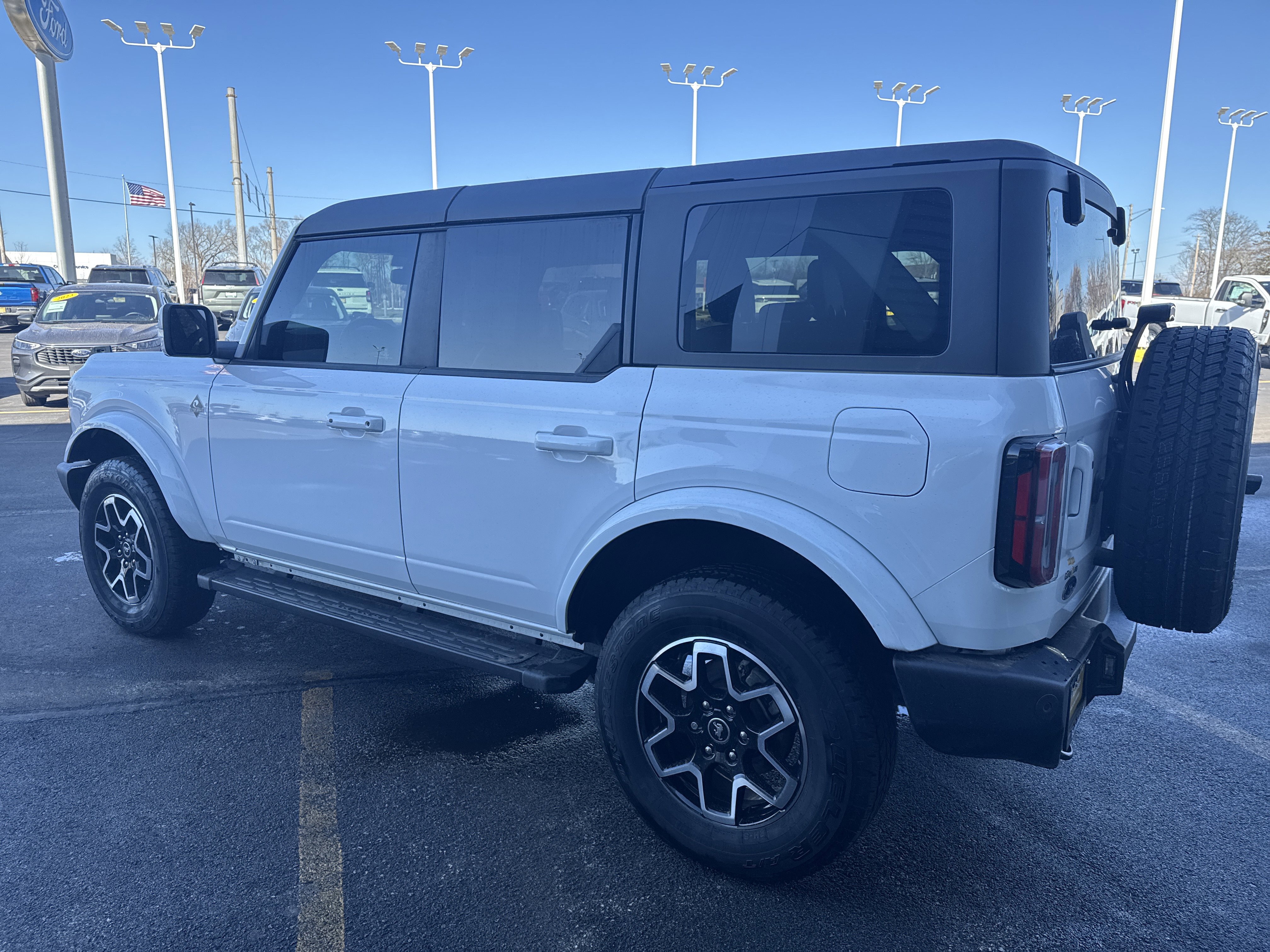 Used 2024 Ford Bronco Outer Banks image 5