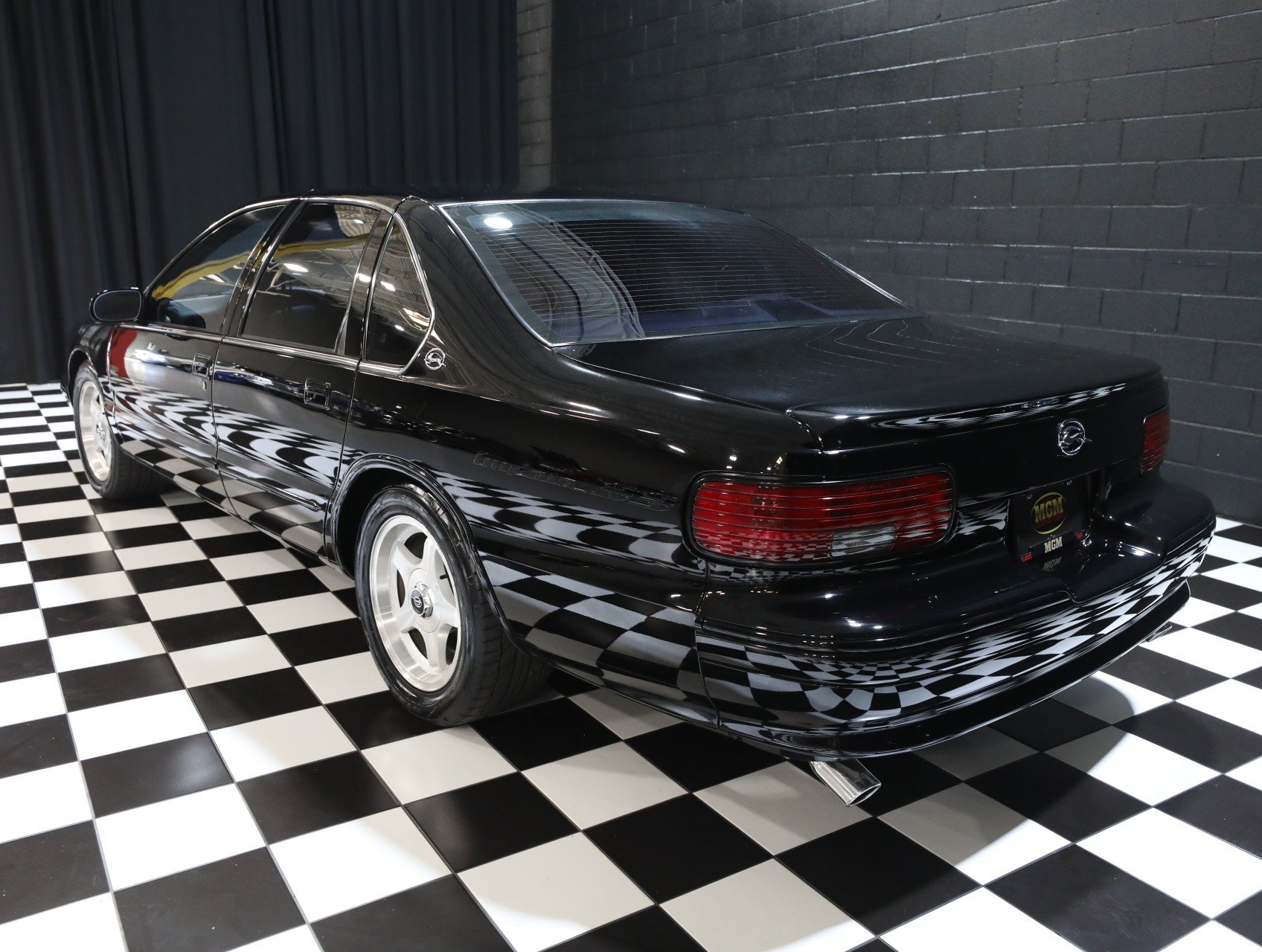 Used 1996 Chevrolet Impala SS RWD image 24