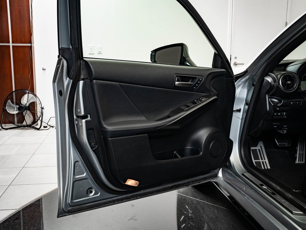 Certified 2024 Lexus IS 350 F Sport image 26