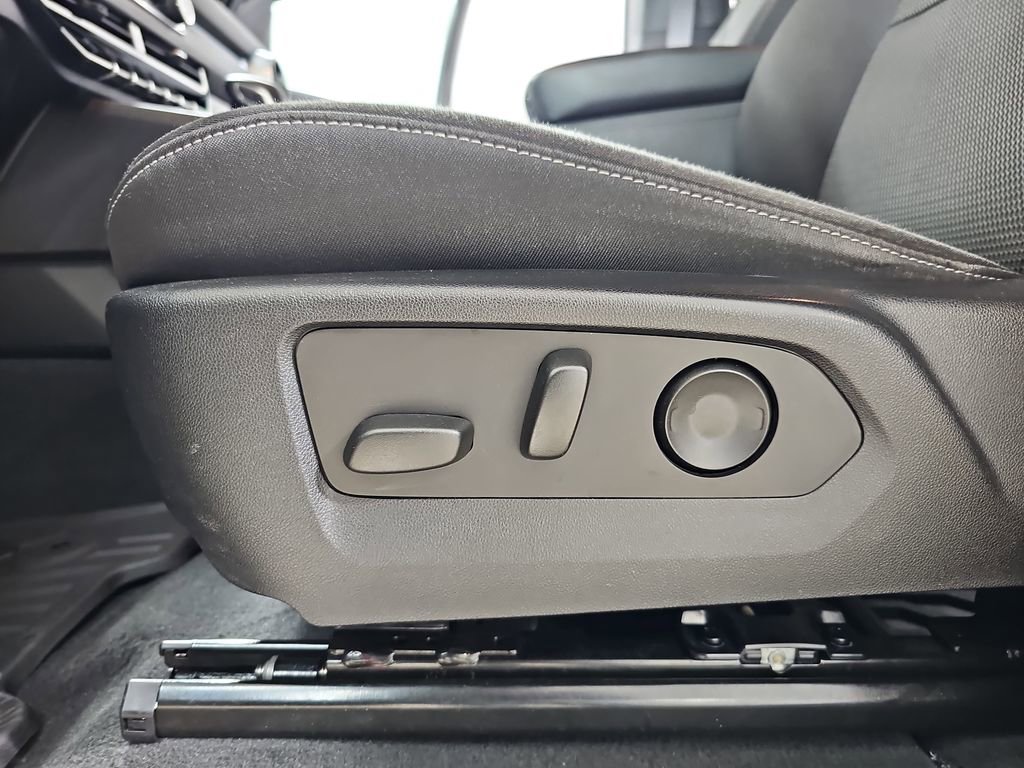 Certified 2023 Chevrolet Colorado LT w/ LT Convenience Package II image 34