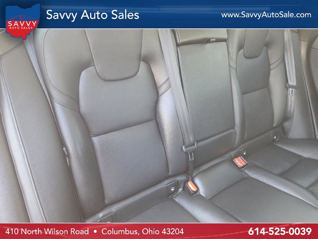 Used 2023 Volvo XC60 B5 Plus AWD/4WD image 20