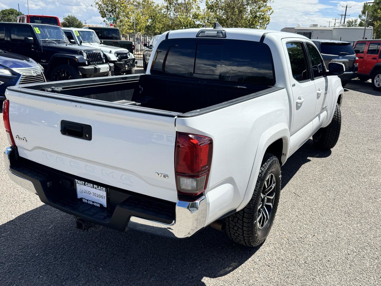Used 2019 Toyota Tacoma SR5 AWD/4WD image 7