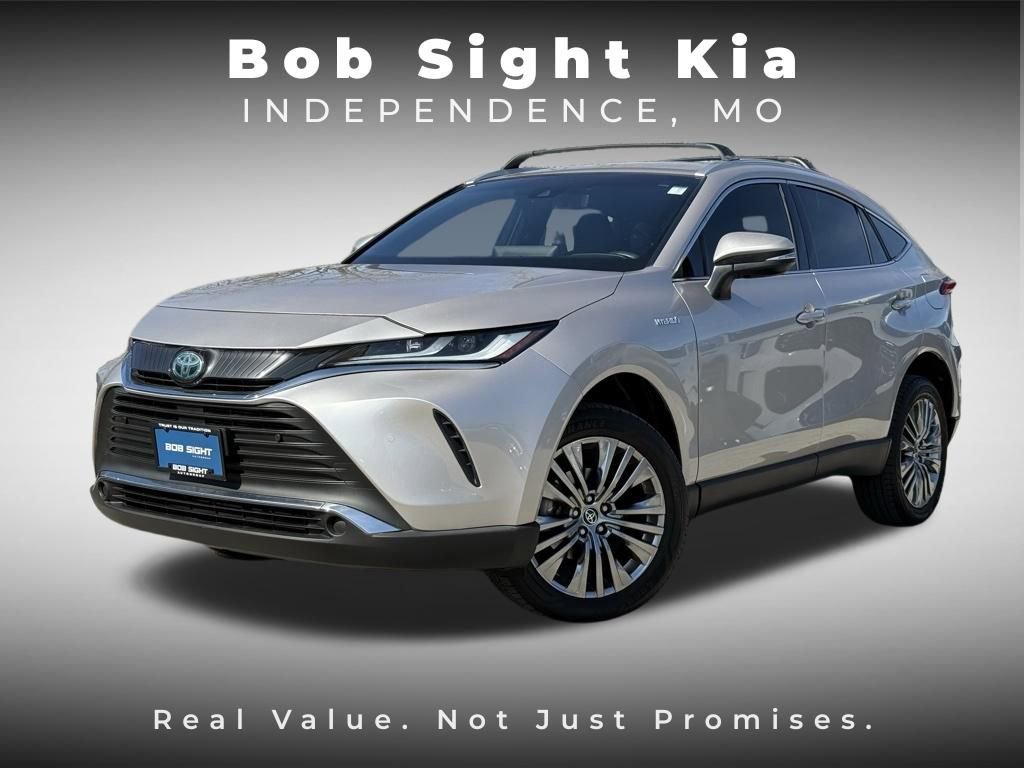 Used 2021 Toyota Venza XLE image 1