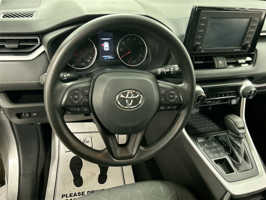 Used 2021 Toyota RAV4 XLE image 4