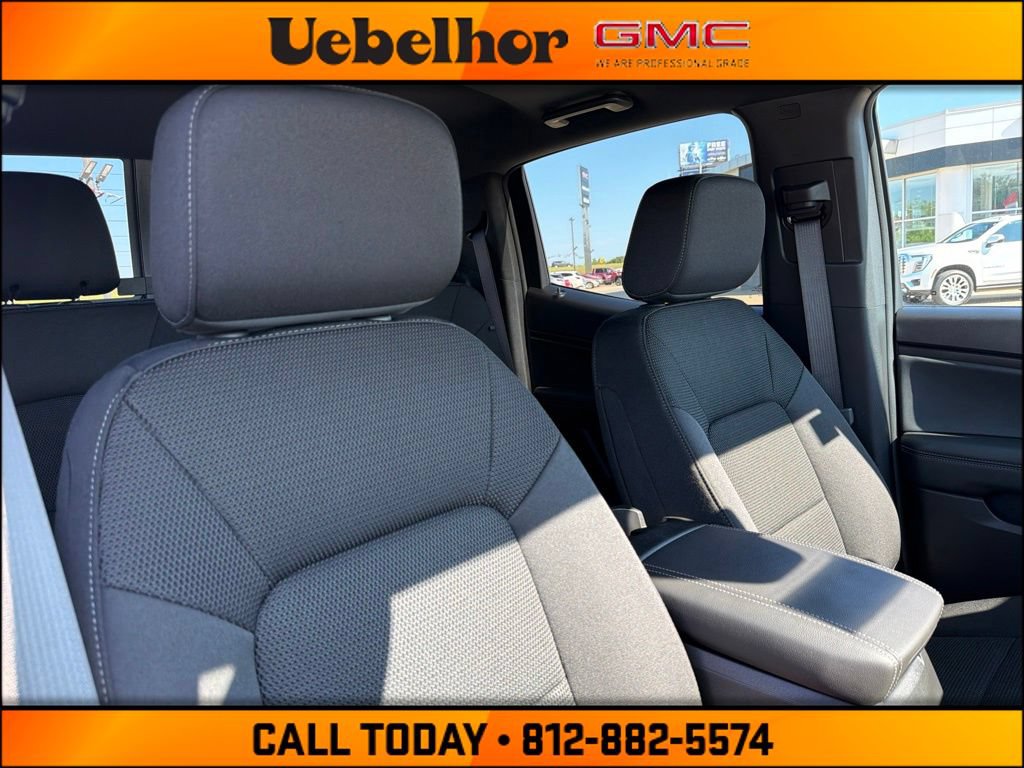 New 2026 GMC Canyon Elevation w/ Convenience Package RWD image 4