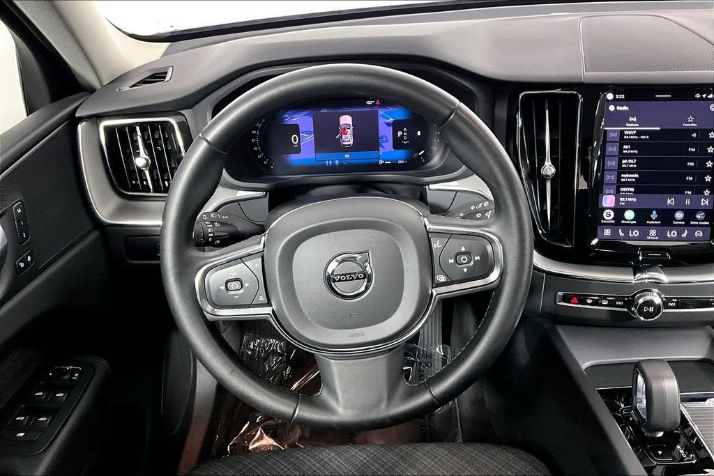 Used 2024 Volvo XC60 B5 Core AWD/4WD image 5