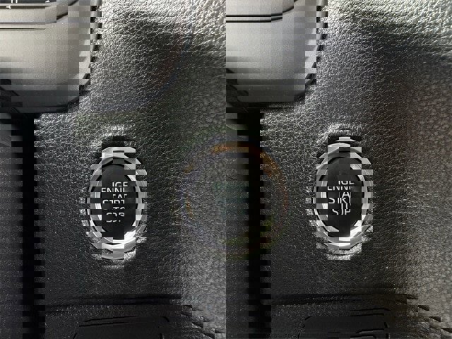 Used 2022 Toyota Tundra SR5 w/ SR5 Convenience Package image 25