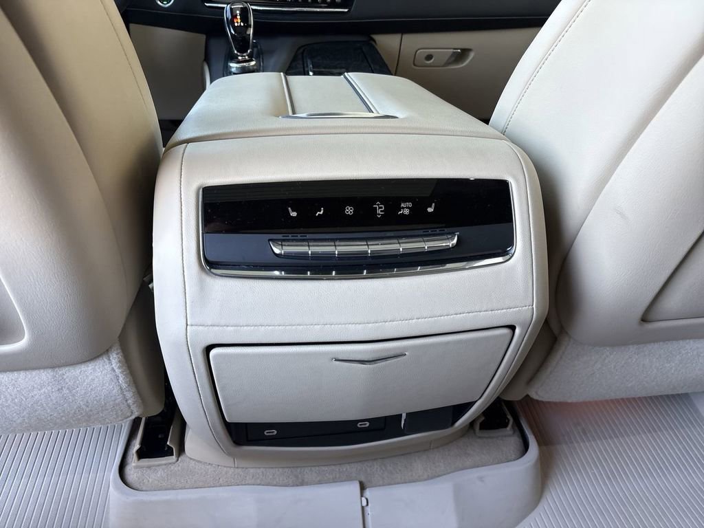 Certified 2022 Cadillac Escalade Premium Luxury image 22