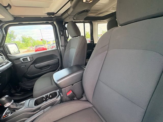Used 2023 Jeep Wrangler Unlimited w/ Dual Top Group AWD/4WD image 25