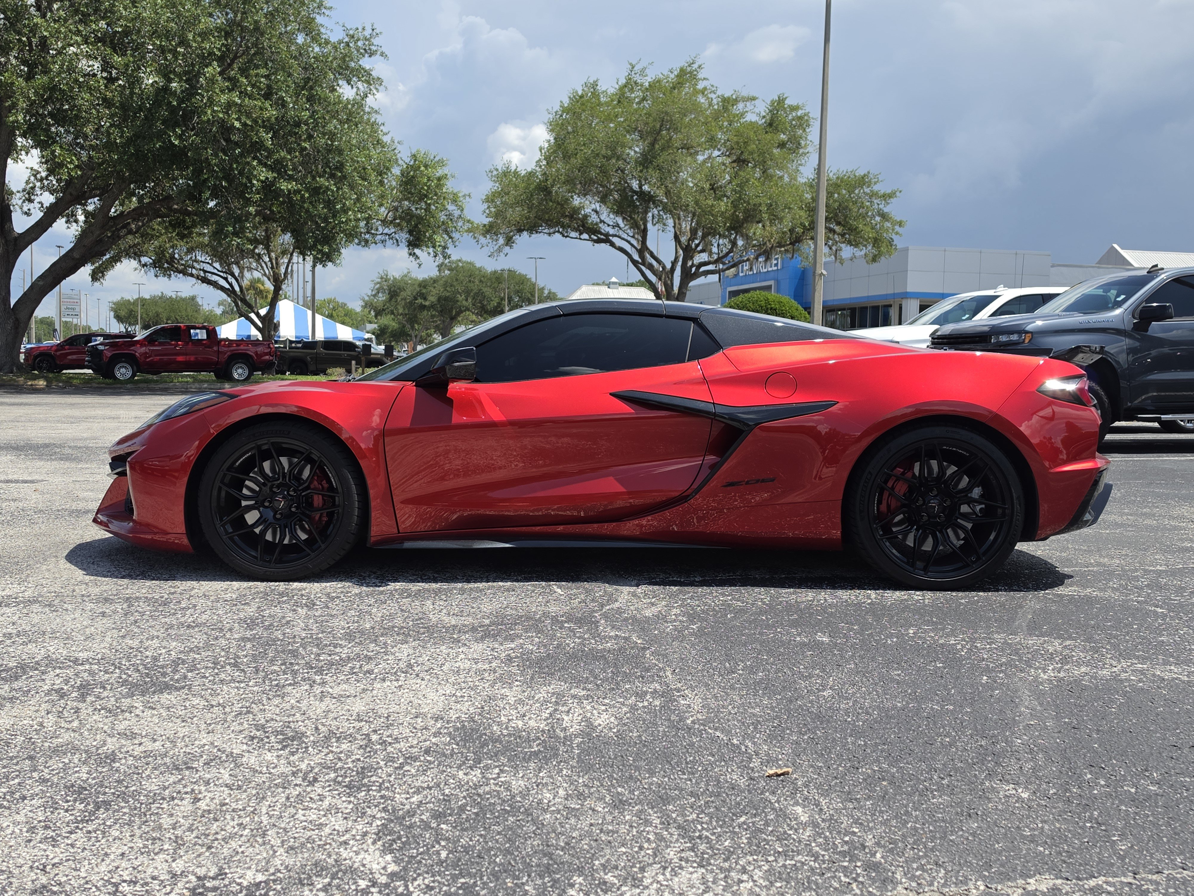 Used 2023 Chevrolet Corvette Z06 RWD image 9
