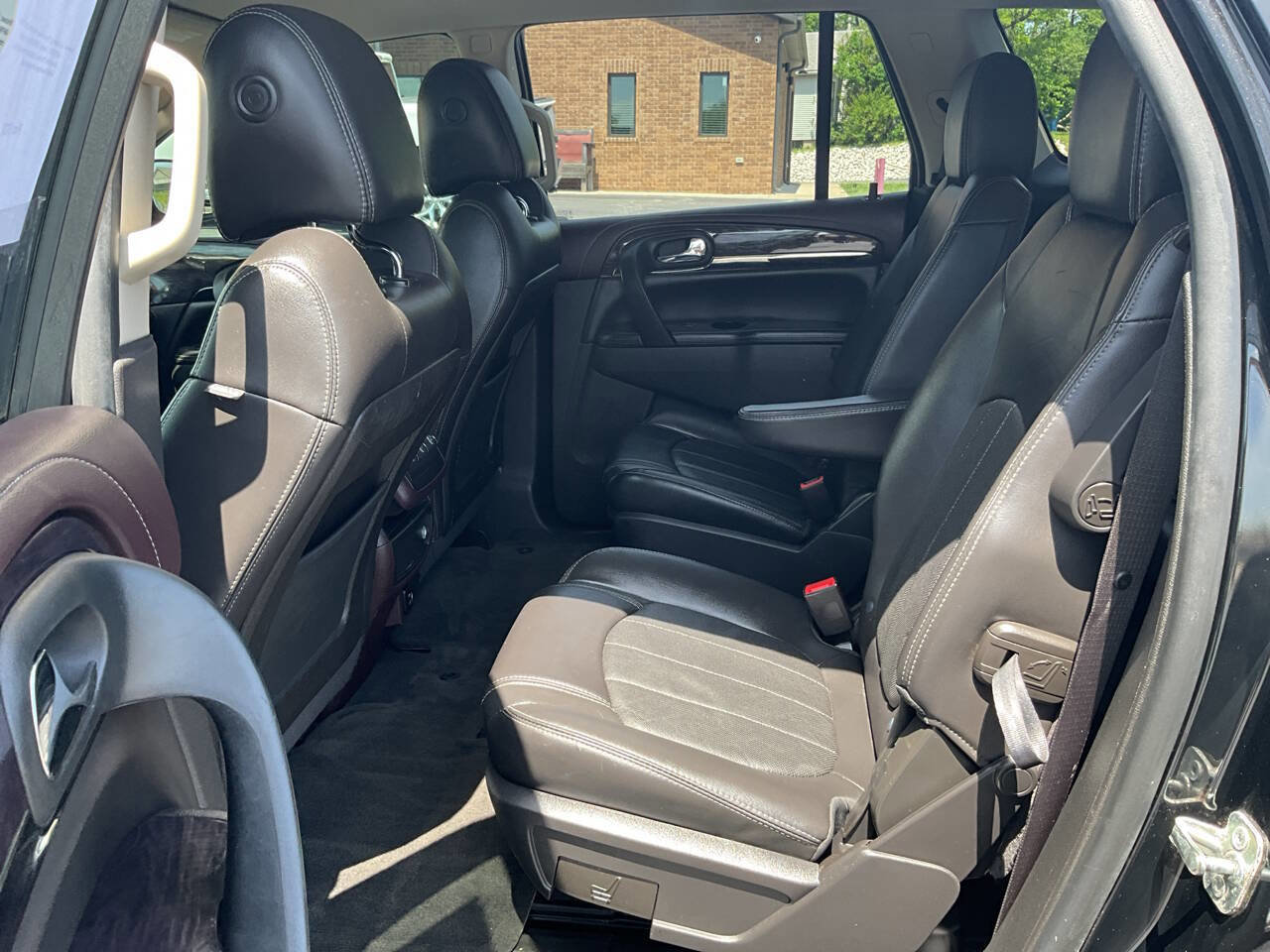 Used 2017 Buick Enclave Leather AWD/4WD image 10