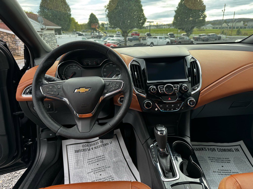Used 2017 Chevrolet Cruze Premier image 13