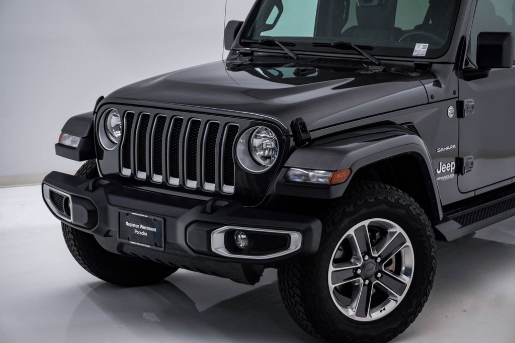 Used 2019 Jeep Wrangler Unlimited Sahara AWD/4WD image 4