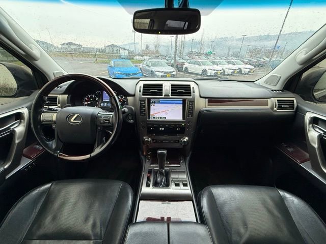 Used 2016 Lexus GX 460 image 12