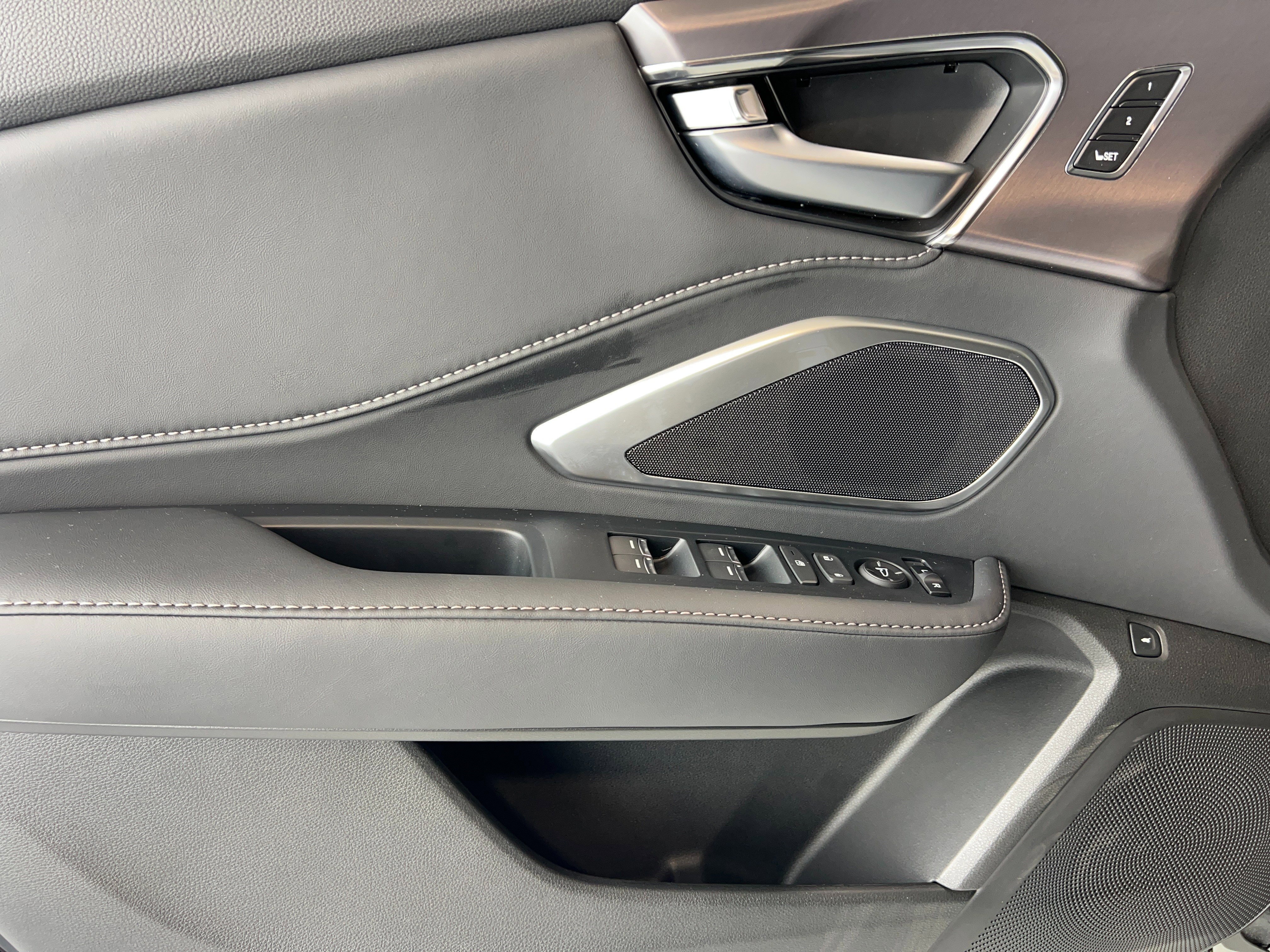 New 2026 Acura RDX SH-AWD image 23