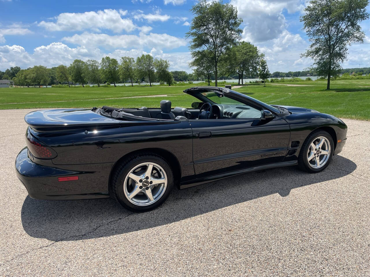 Used 1999 Pontiac Firebird Trans Am RWD image 23