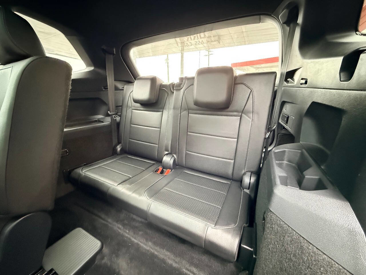 Used 2019 Volkswagen Tiguan SEL Premium R-Line image 31