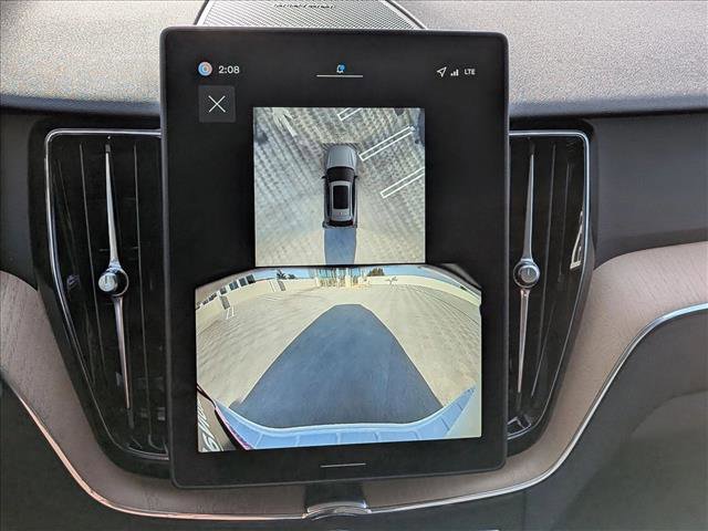 New 2026 Volvo XC60 B5 Plus w/ Climate Package PRO image 15