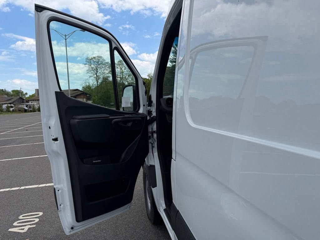 New 2026 Mercedes-Benz Sprinter 2500 image 11